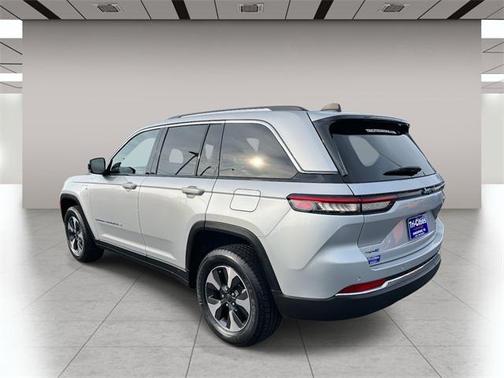 2023 Jeep Grand Cherokee 4xe Base