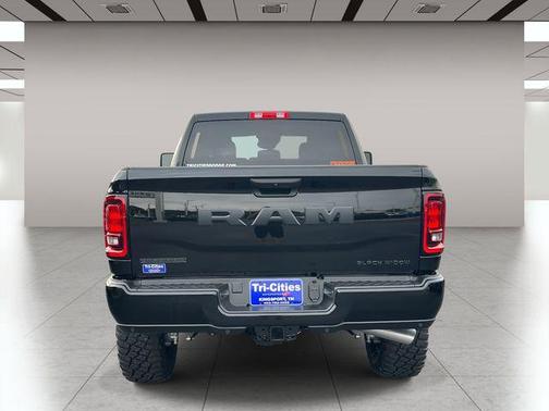 2025 RAM 2500 Big Horn Crew Cab 4x4 6'4' Box