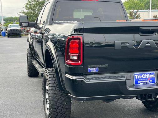 2025 RAM 2500 Big Horn Crew Cab 4x4 6'4' Box