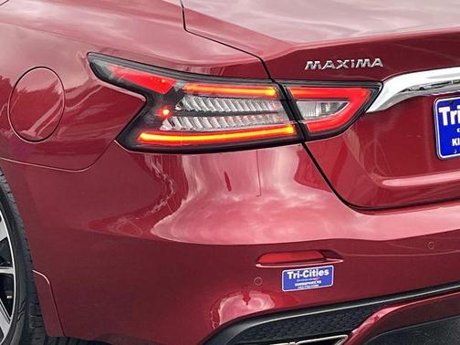 2023 Nissan Maxima SL