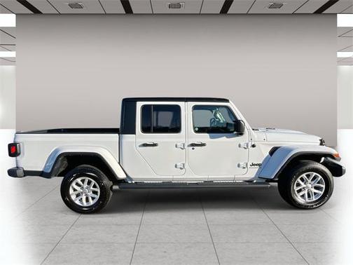 2023 Jeep Gladiator Sport S