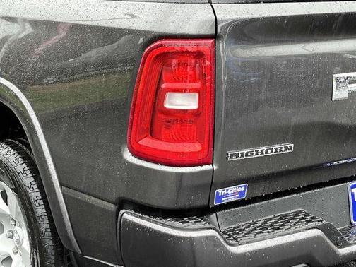 Granite Crystal Metallic Clearcoat 2026 RAM 1500 Big Horn/Lone Star