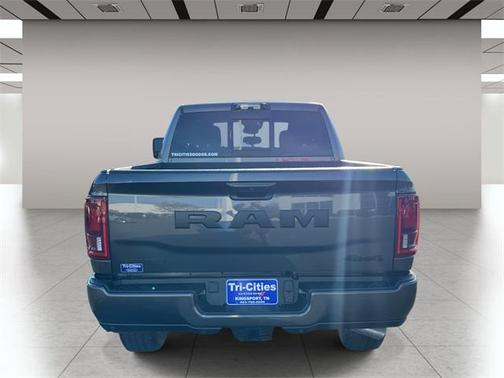 2025 RAM 2500 Big Horn Crew Cab 4x4 6'4' Box