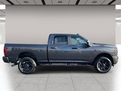 2025 RAM 2500 Big Horn Crew Cab 4x4 6'4' Box