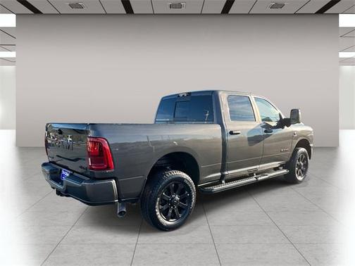 2025 RAM 2500 Big Horn Crew Cab 4x4 6'4' Box