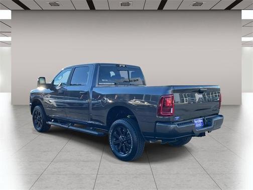 2025 RAM 2500 Big Horn Crew Cab 4x4 6'4' Box