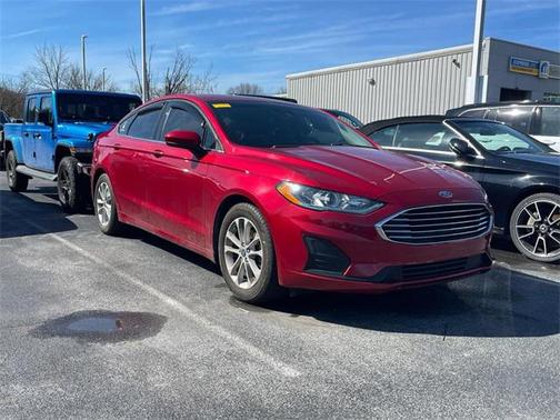 2020 Ford Fusion SE