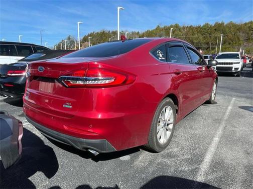 2020 Ford Fusion SE