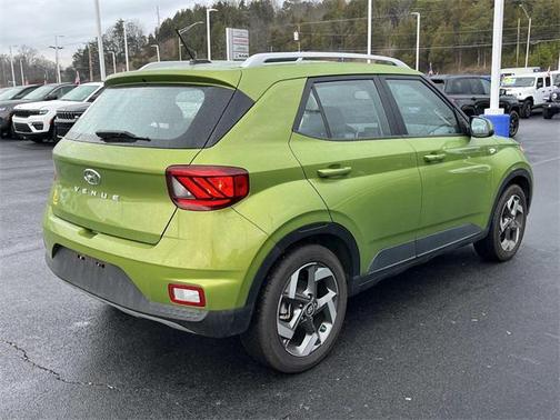 2024 Hyundai VENUE SEL