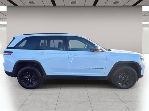 2024 Jeep Grand Cherokee Altitude