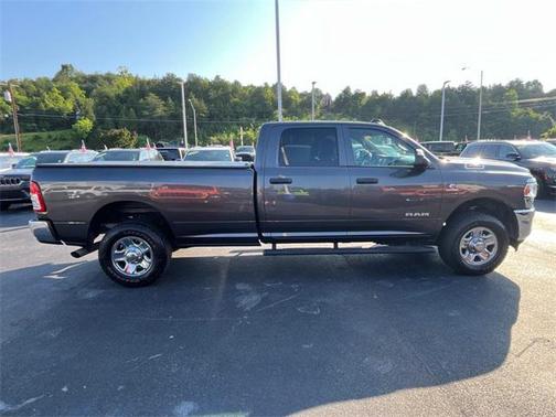 2019 RAM 3500 Tradesman Crew Cab 4x4 8' Box