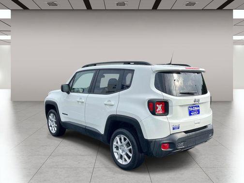 Alpine White Clearcoat 2023 Jeep Renegade Latitude