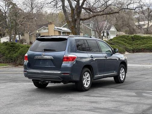 2013 Toyota Highlander SE