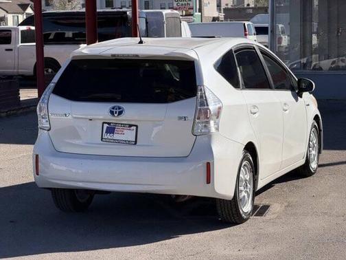 2013 Toyota Prius v Two