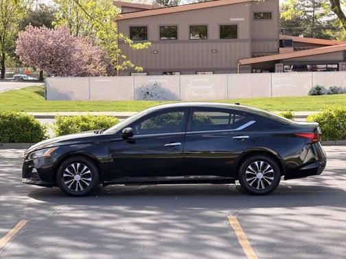 Super Black 2020 Nissan Altima S FWD