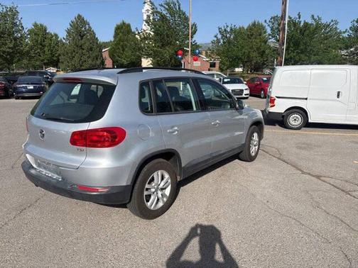 2016 Volkswagen Tiguan S