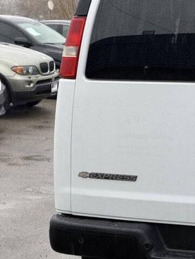 2017 Chevrolet Express 2500 LS