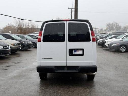 2017 Chevrolet Express 2500 LS