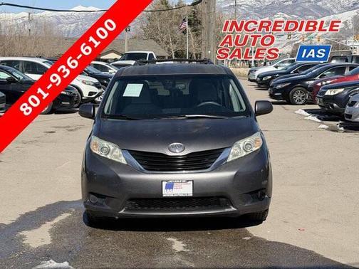 2011 Toyota Sienna LE