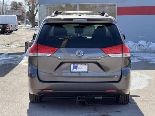 2011 Toyota Sienna LE