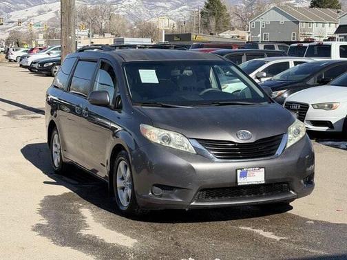 2011 Toyota Sienna LE