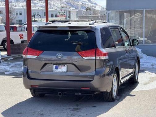 2011 Toyota Sienna LE