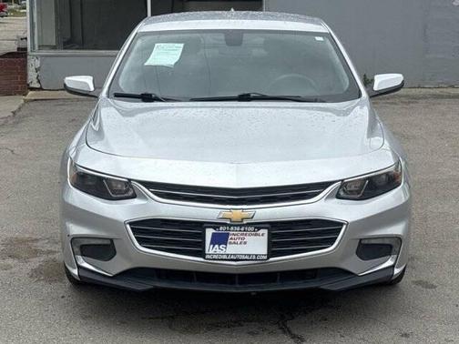 Silver Ice Metallic 2017 Chevrolet Malibu 1LT