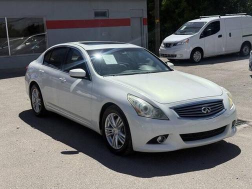Moonlight White 2011 INFINITI G37 Journey