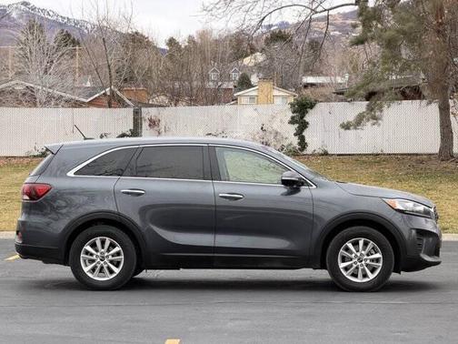 2020 Kia Sorento LX