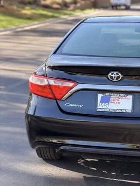 Midnight Black Metallic 2017 Toyota Camry SE