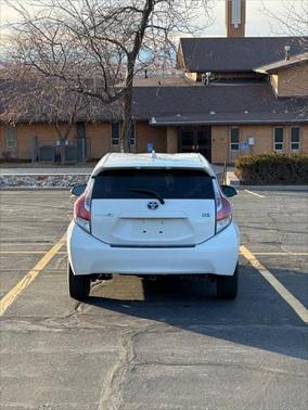 2015 Toyota Prius c Three