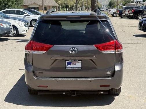 Predawn Gray Mica 2013 Toyota Sienna XLE