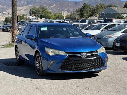 2016 Toyota Camry SE w/Special Edition Pkg