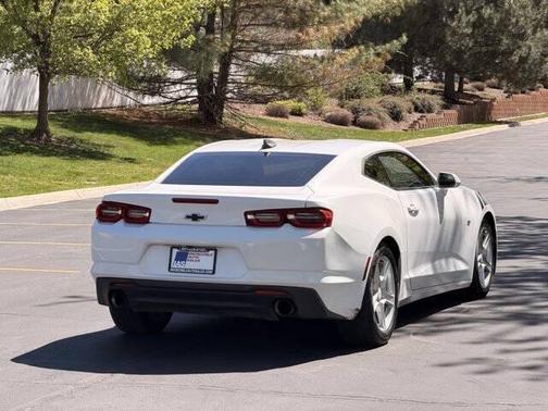 Summit White 2020 Chevrolet Camaro 1LT