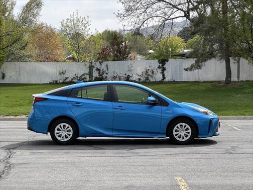 2022 Toyota Prius L