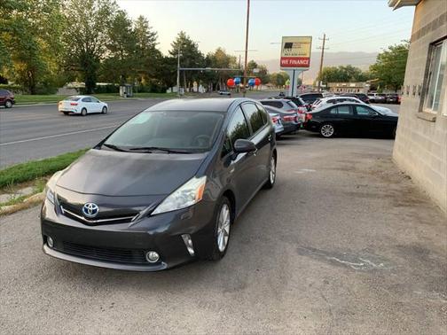 2012 Toyota Prius v Five