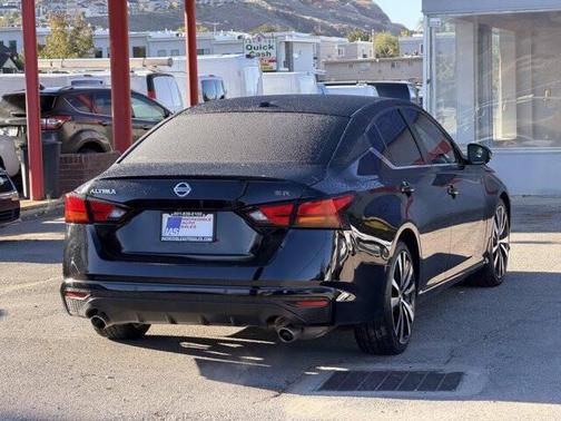 2021 Nissan Altima SR FWD