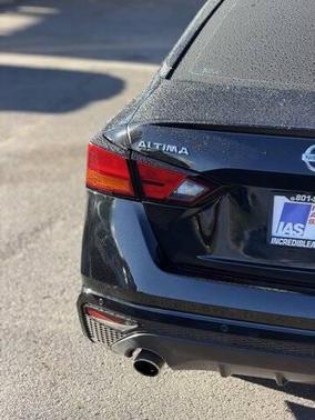 2021 Nissan Altima SR FWD