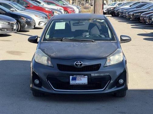 2012 Toyota Yaris LE