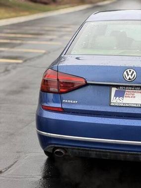 2017 Volkswagen Passat 1.8T R-Line w/Comfort