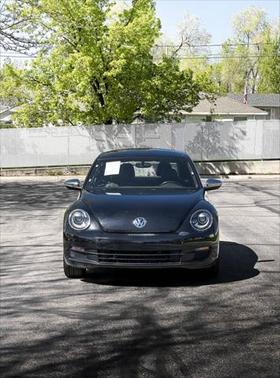 2013 Volkswagen Beetle 2.5L Fender Edition