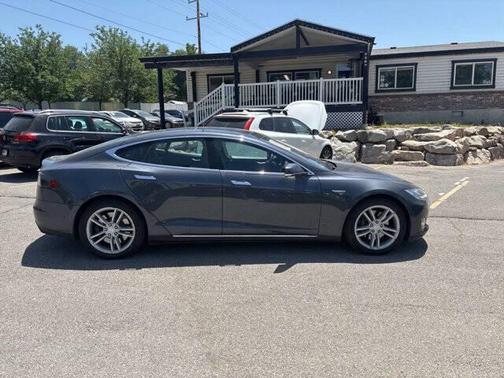 2015 Tesla Model S 85