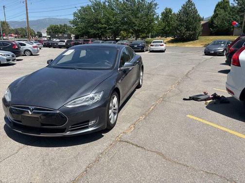 2015 Tesla Model S 85