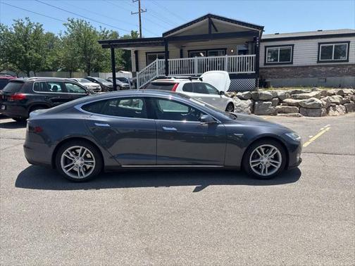2015 Tesla Model S 85