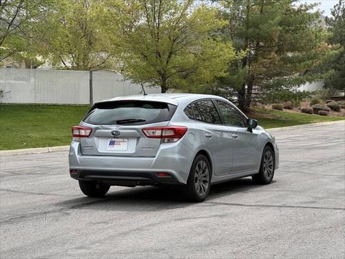 2017 Subaru Impreza 2.0i