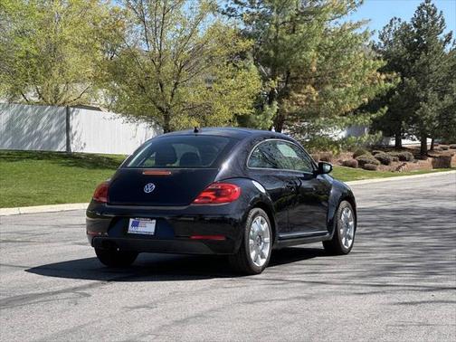 2013 Volkswagen Beetle 2.5L Fender Edition