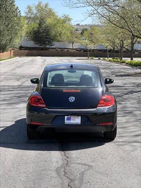 2013 Volkswagen Beetle 2.5L Fender Edition