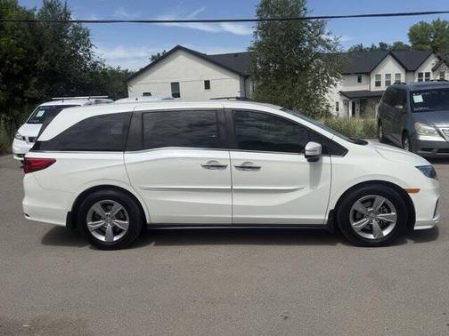 White Diamond Pearl 2018 Honda Odyssey EX