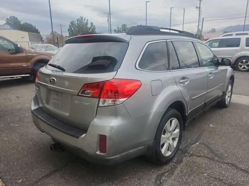 Steel Silver Metallic 2011 Subaru Outback 2.5 i Premium