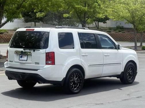 White Diamond Pearl 2013 Honda Pilot Touring